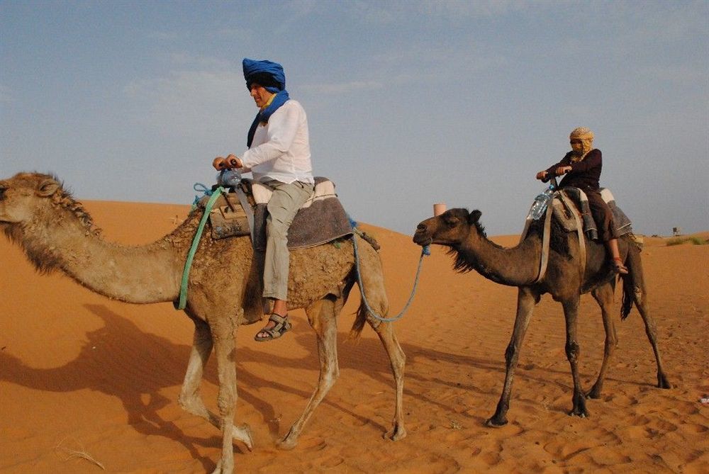 Les Pyramides Hotel Merzouga Exterior foto